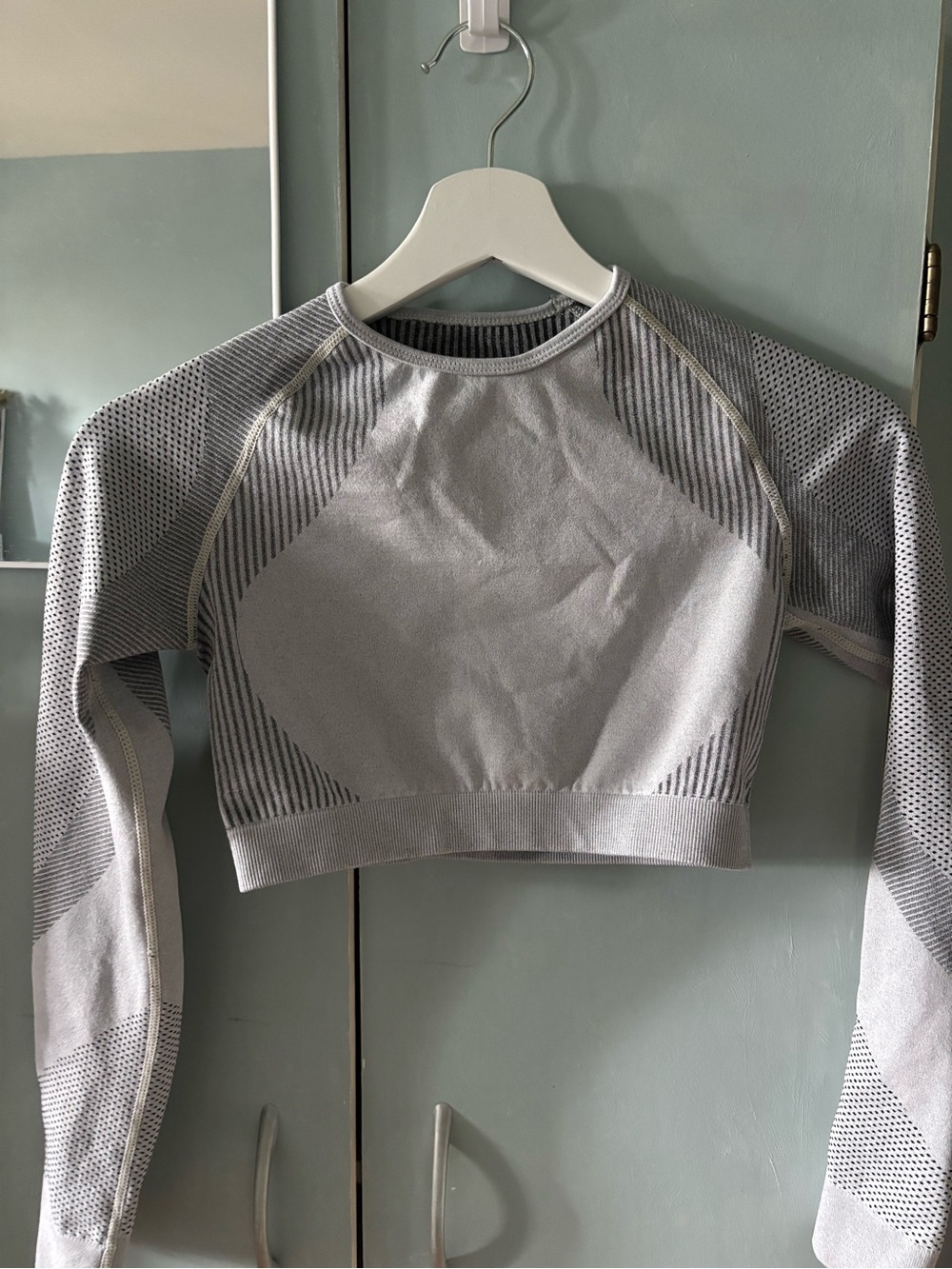 Gray Crop Long-Sleeve Women's Top